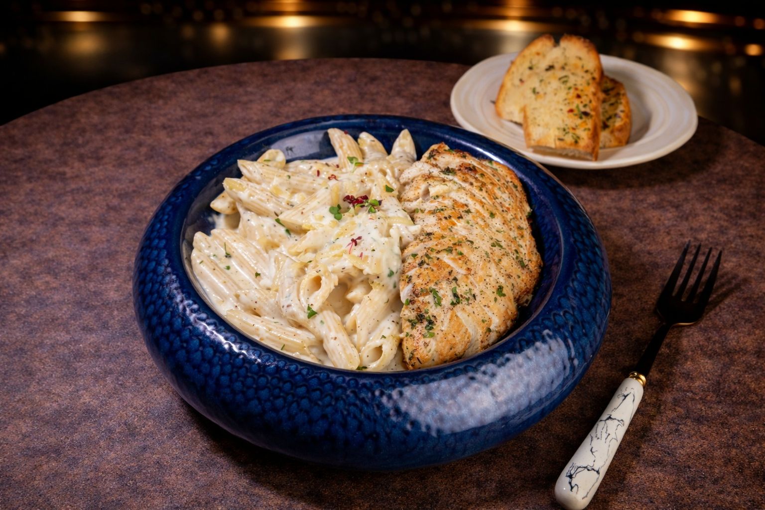 Creamy Cheese Alfredo Pasta with Chicken
